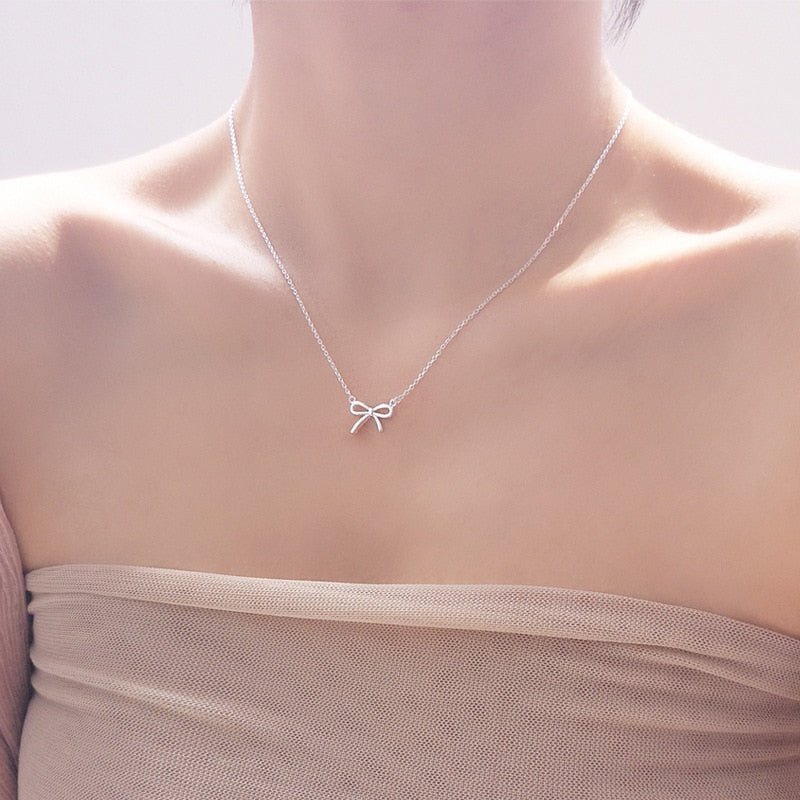 Silver Bowknot Pendant Necklaces For Women (Unique Design)🎀